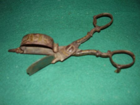 016-17. Kerzenschere 18 Jhdt.jpg.medium.jpeg